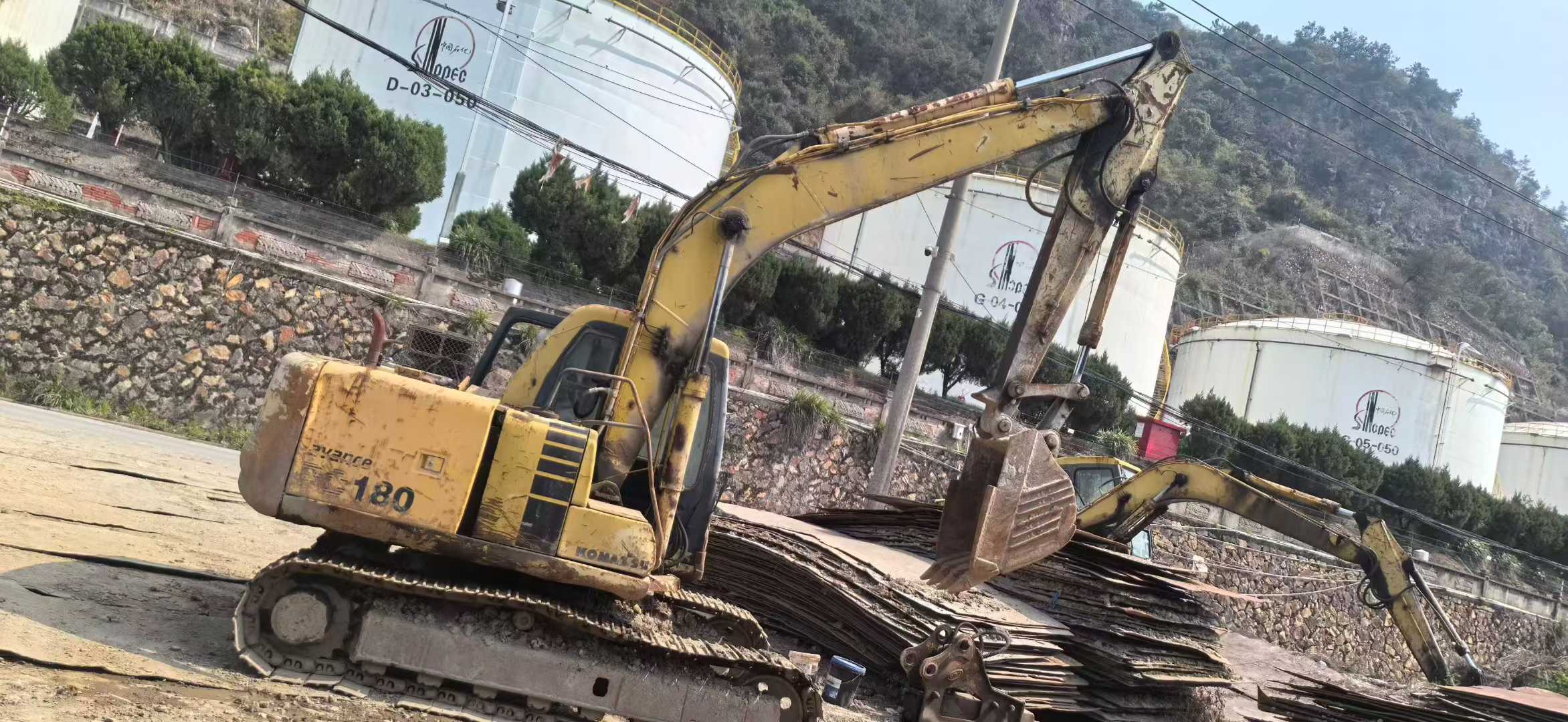 Used Komatsu PC120 Excavator 2016 Model / 3
