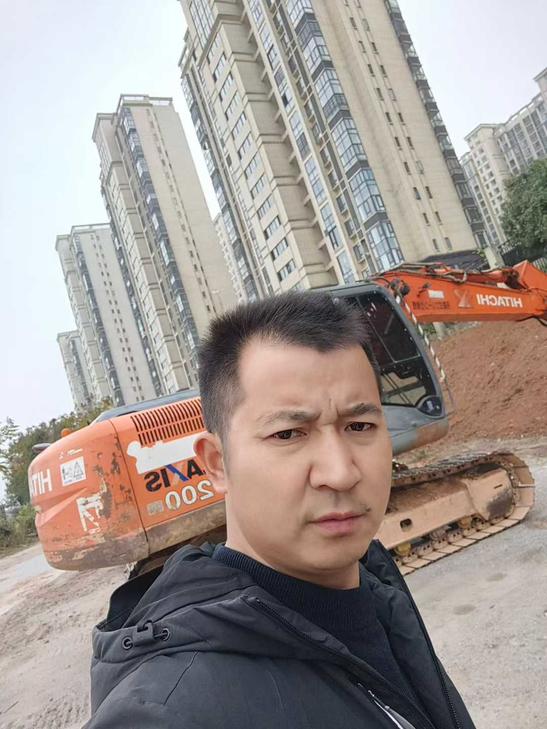 Buy Hitachi ZAXIS200 Used Excavator / 1