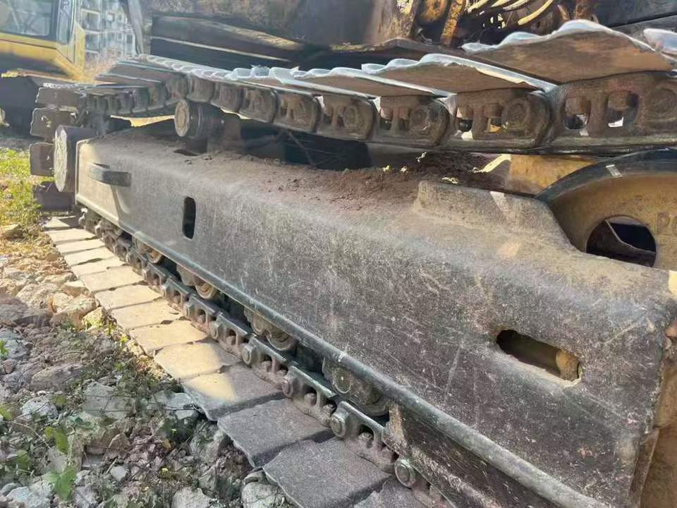 Used Komatsu PW100 Excavator 2016 Model / 7