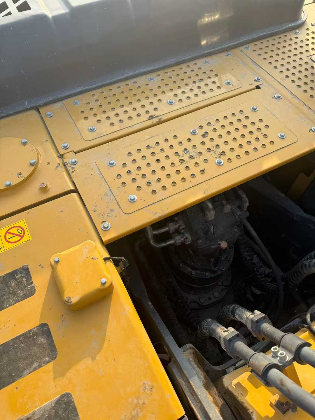 Used XCMG XE270GK Excavator 2022 Model / 9