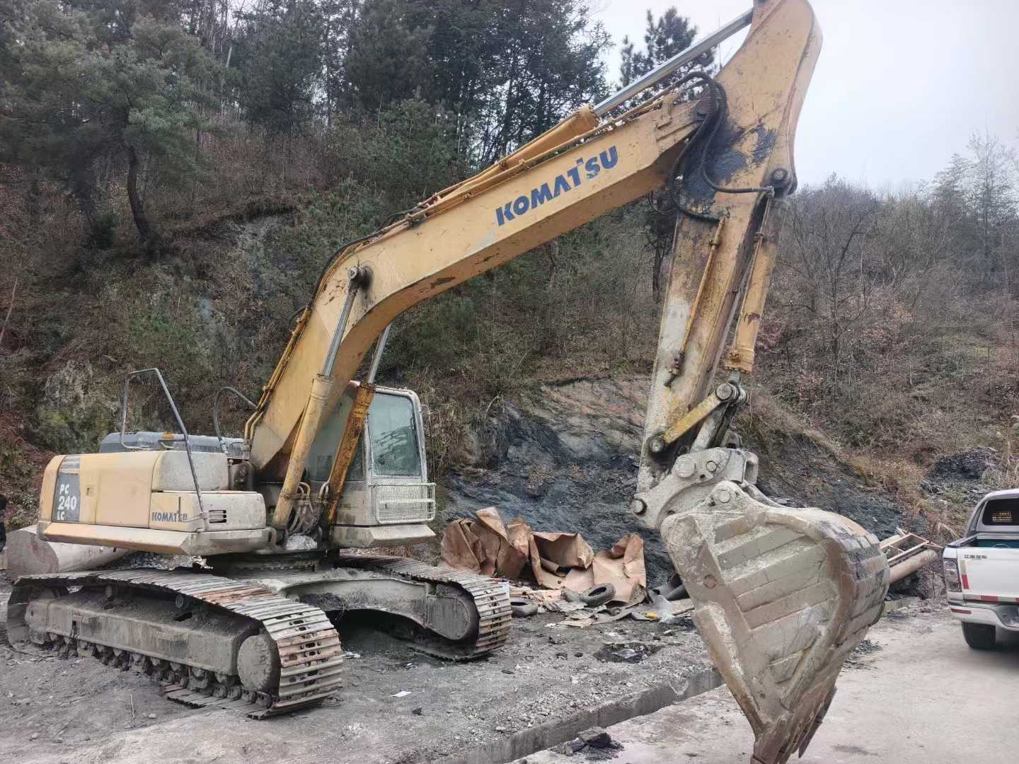 Used Komatsu PC240-11M0 Excavator 2016 Model / 2