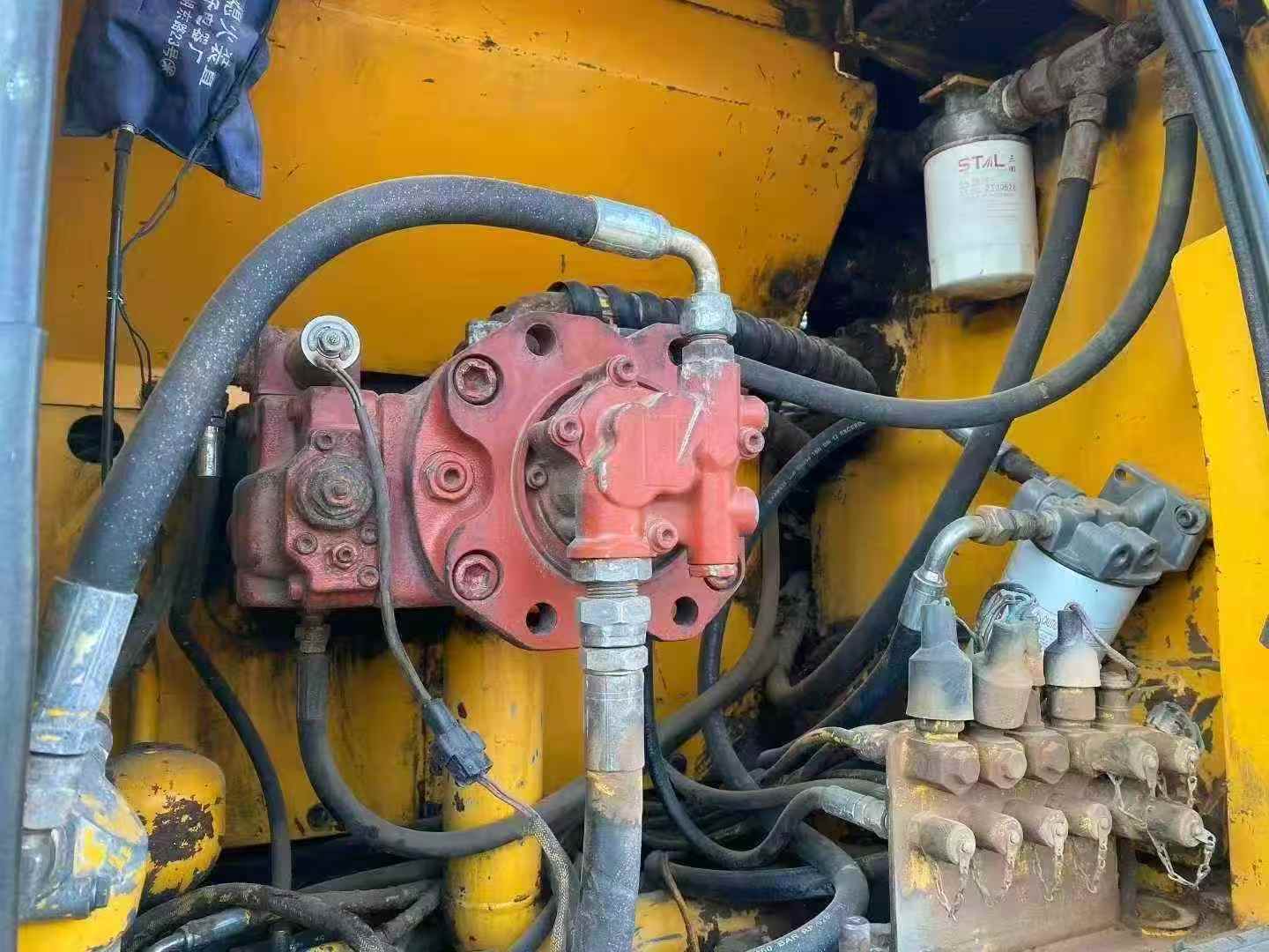 Used Hyundai 130LVS Excavator 2016 Model / 8