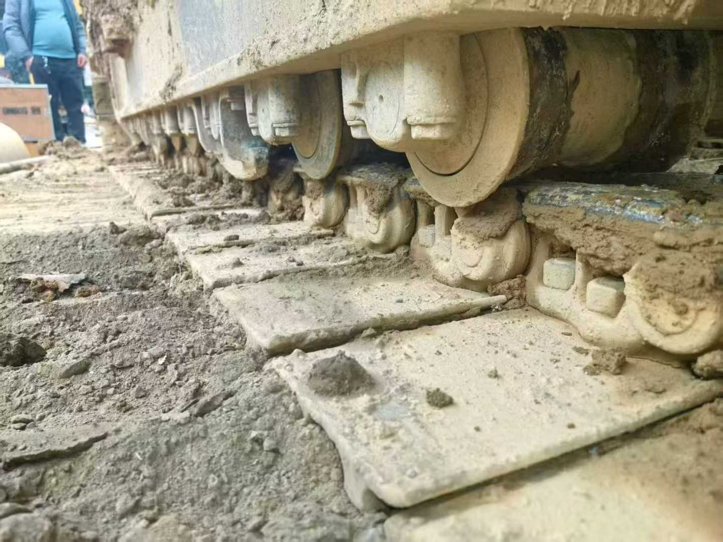 Used Komatsu PC210 Excavator 2018 Model / 8