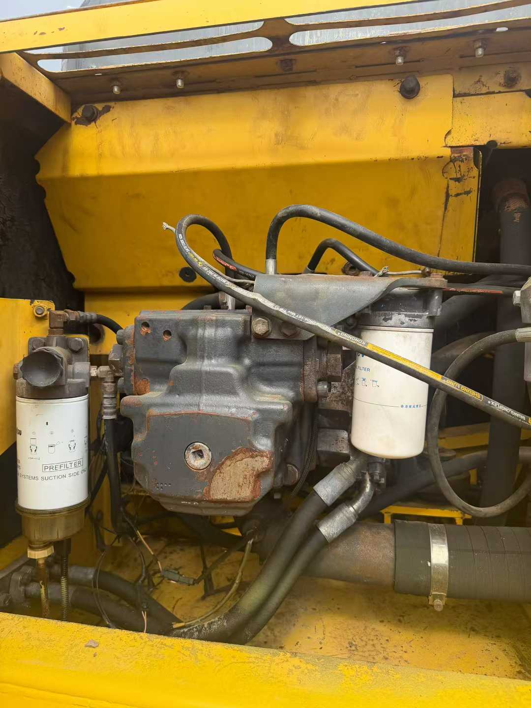 Used Komatsu PC210 Excavator 2016 Model / 7