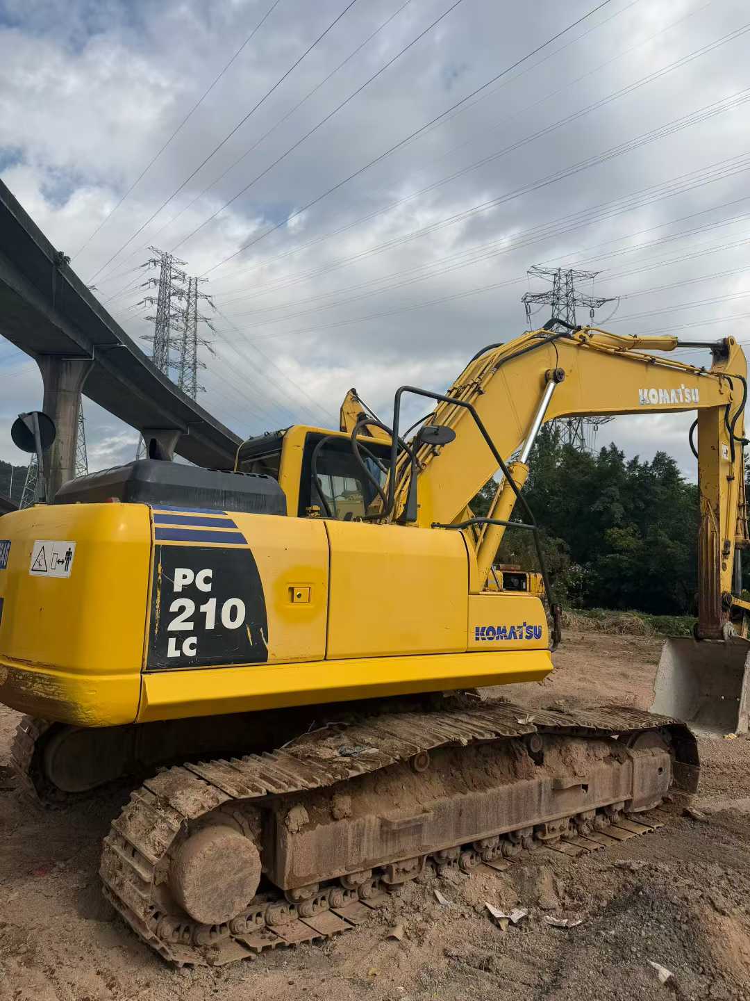 Used Komatsu PC210 Excavator 2016 Model / 2