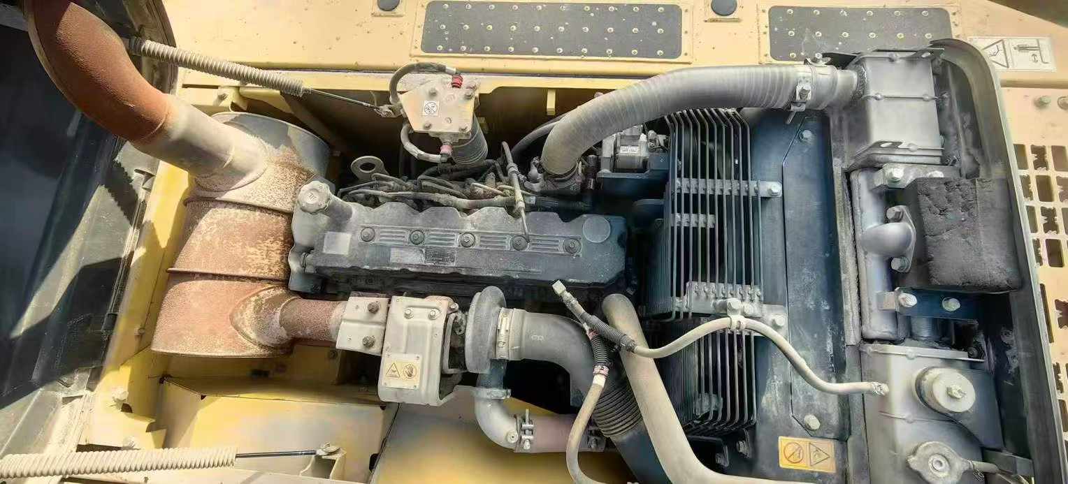 Used Komatsu PC210 Excavator 2018 Model / 6