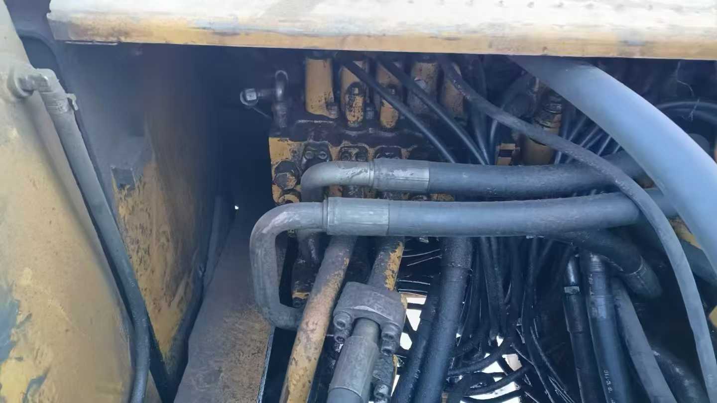 Used Caterpillar 340DL Excavator 2014 Model / 4