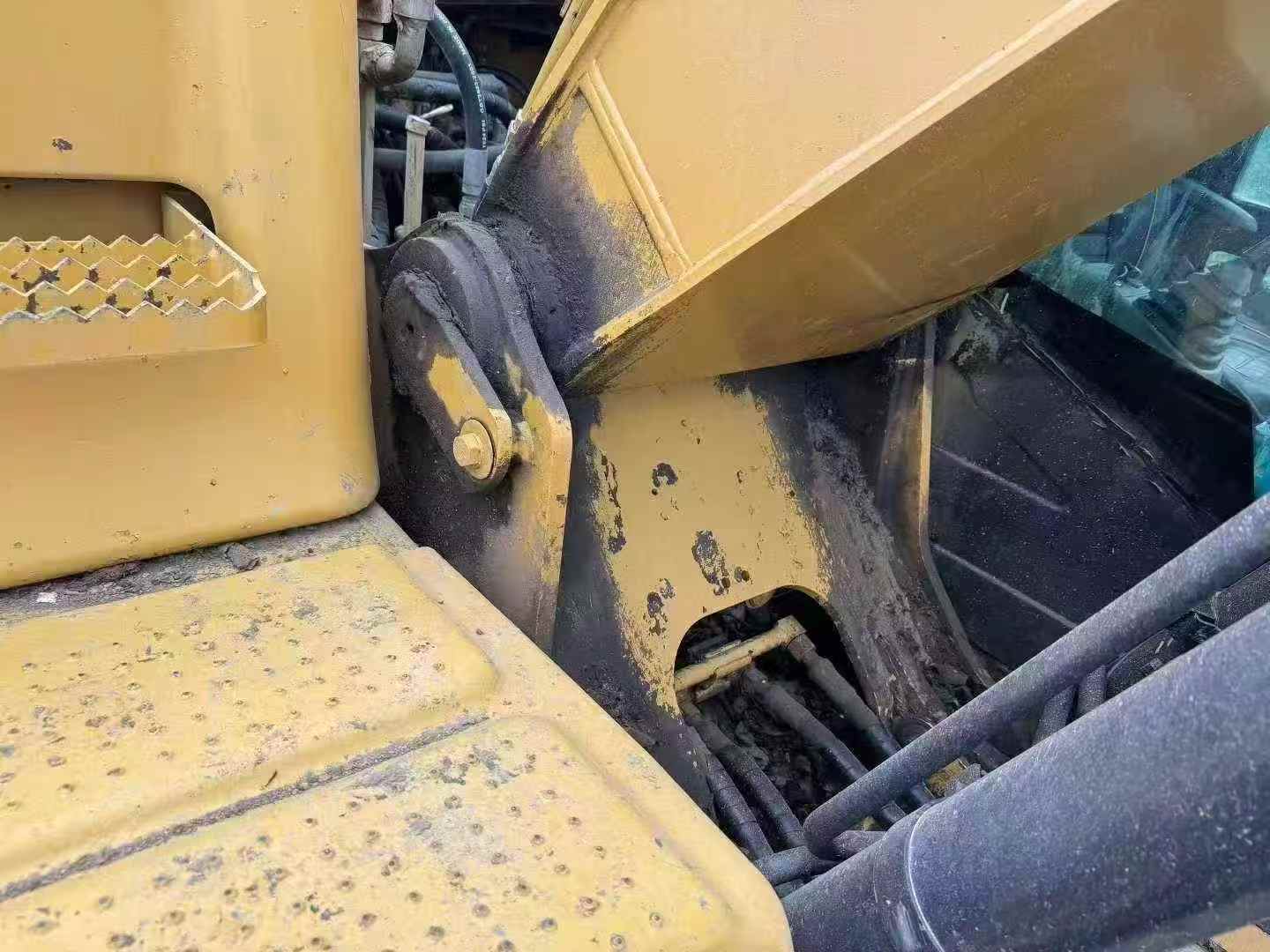 Used Caterpillar 320D Excavator 2011 Model / 4