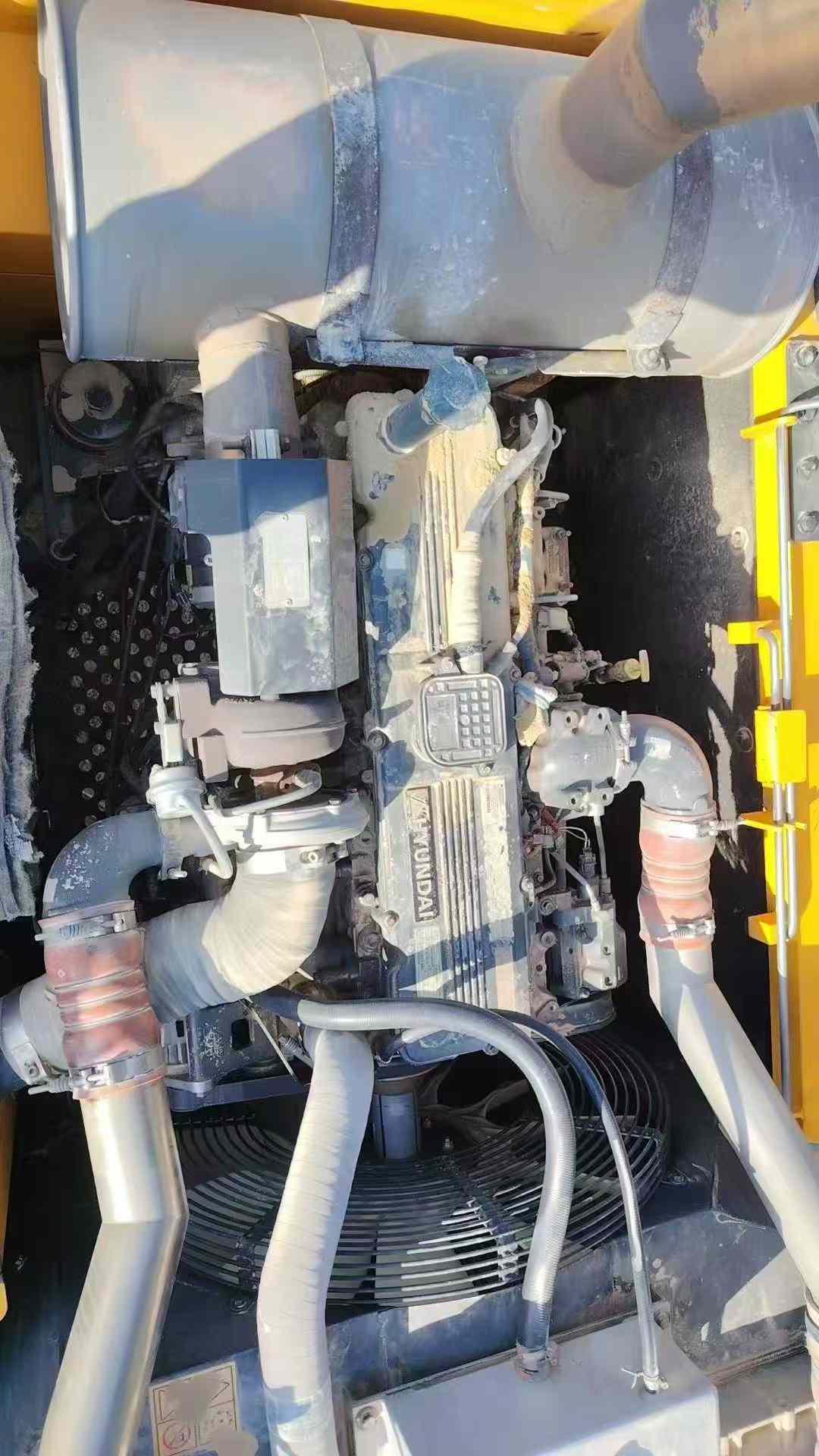 Used Hyundai 350LC-9V Excavator 2016 Model / 9