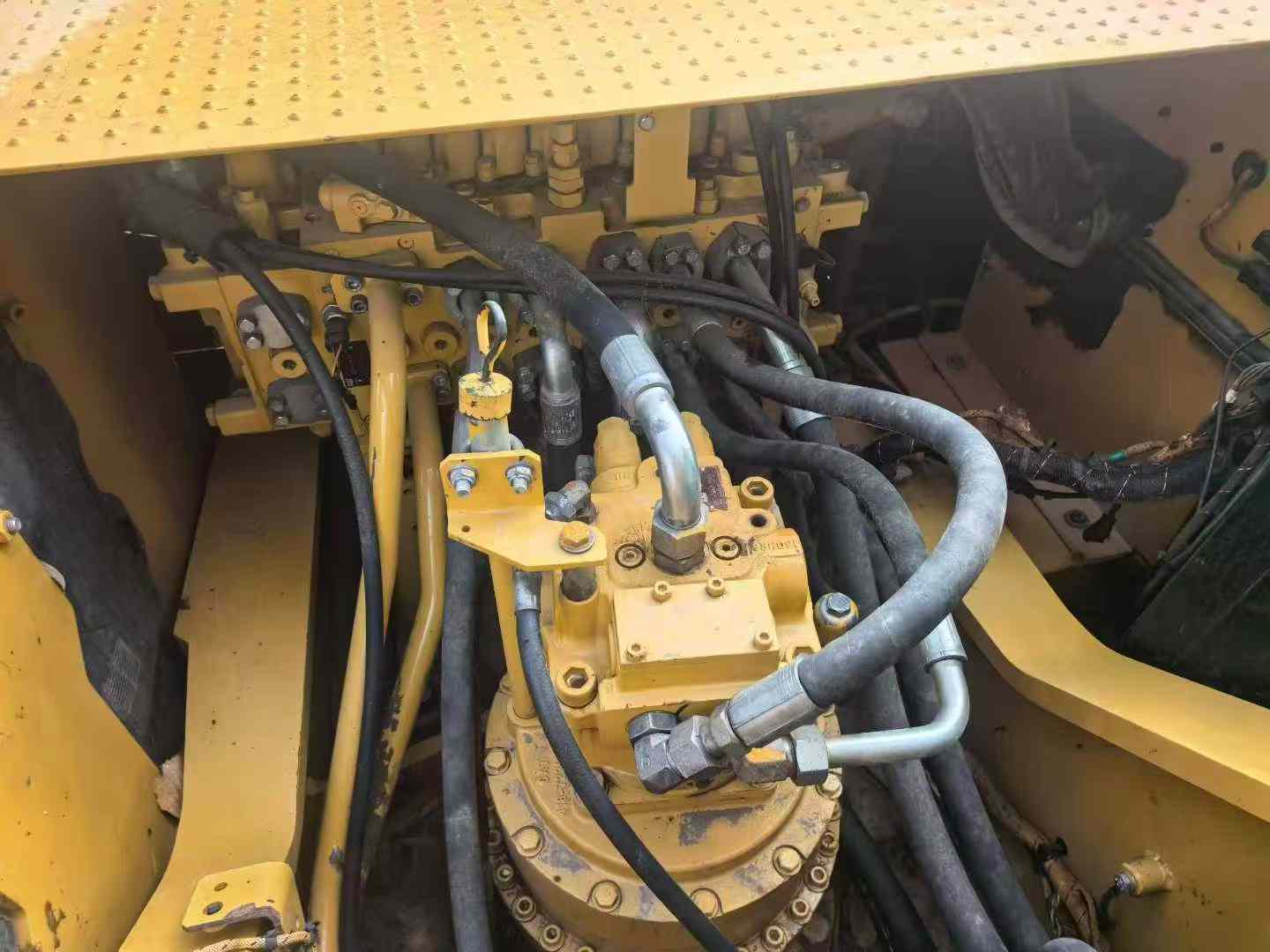 Used Caterpillar 330L Excavator 2019 Model / 4