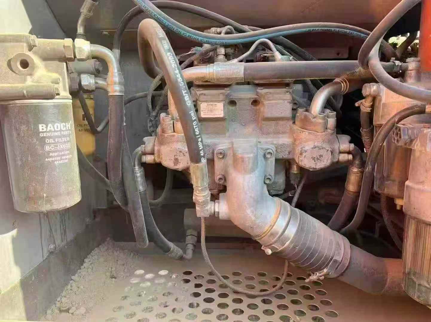 Used Hitachi ZAXIS200 Excavator 2016 Model / 7