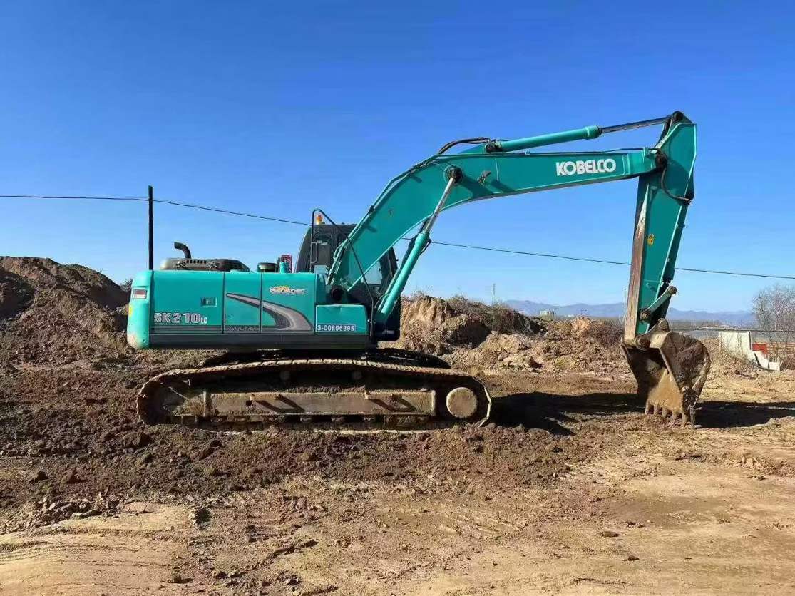 Used Kobelco SK210 Excavator 2016 Model / 3