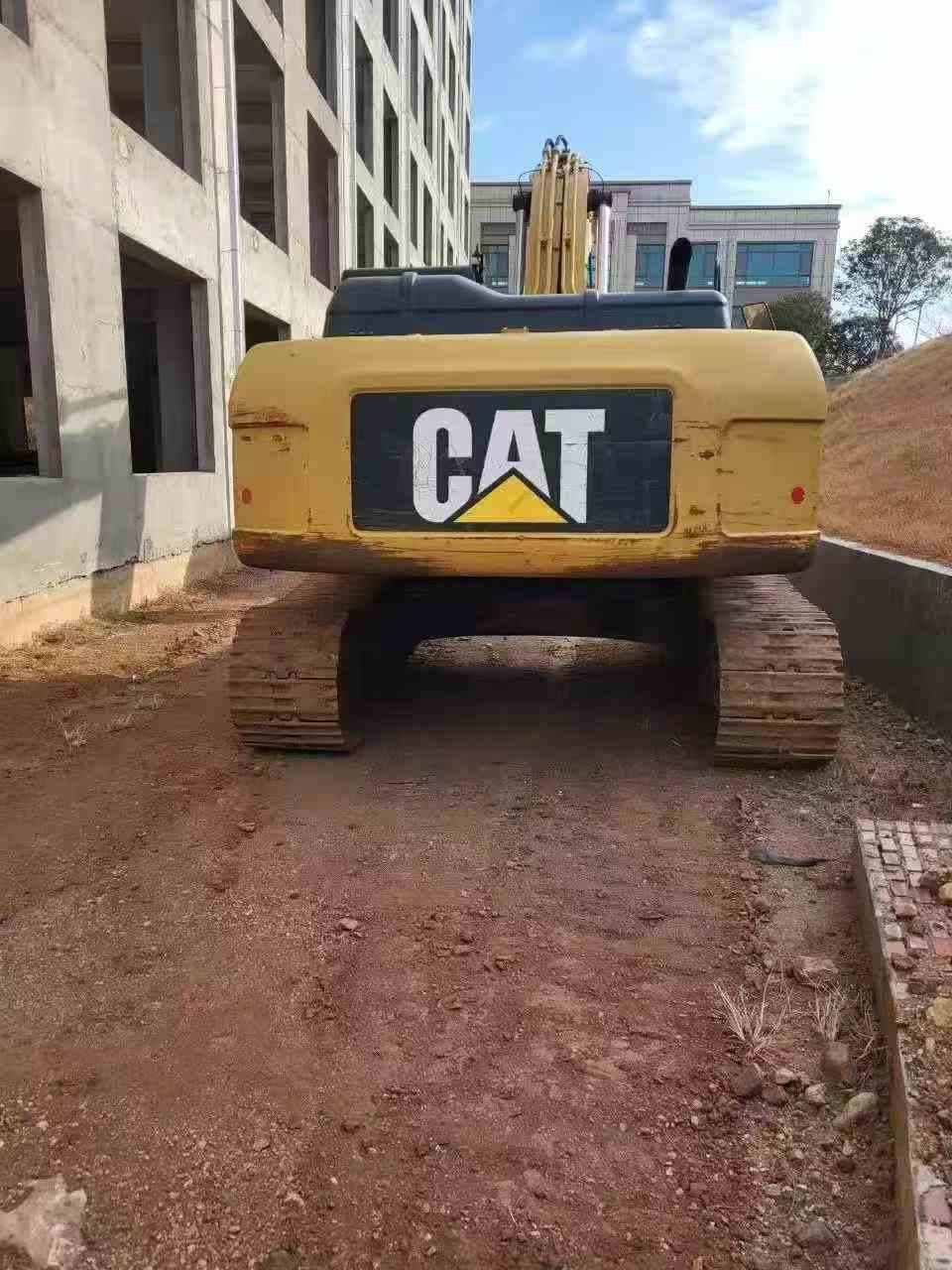 Used Caterpillar 330L Excavator 2016 Model / 3