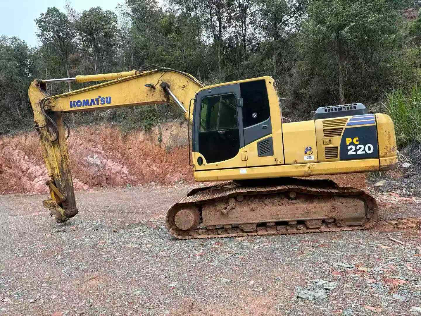Used Komatsu PC200-8 Excavator 2011 Model / 4