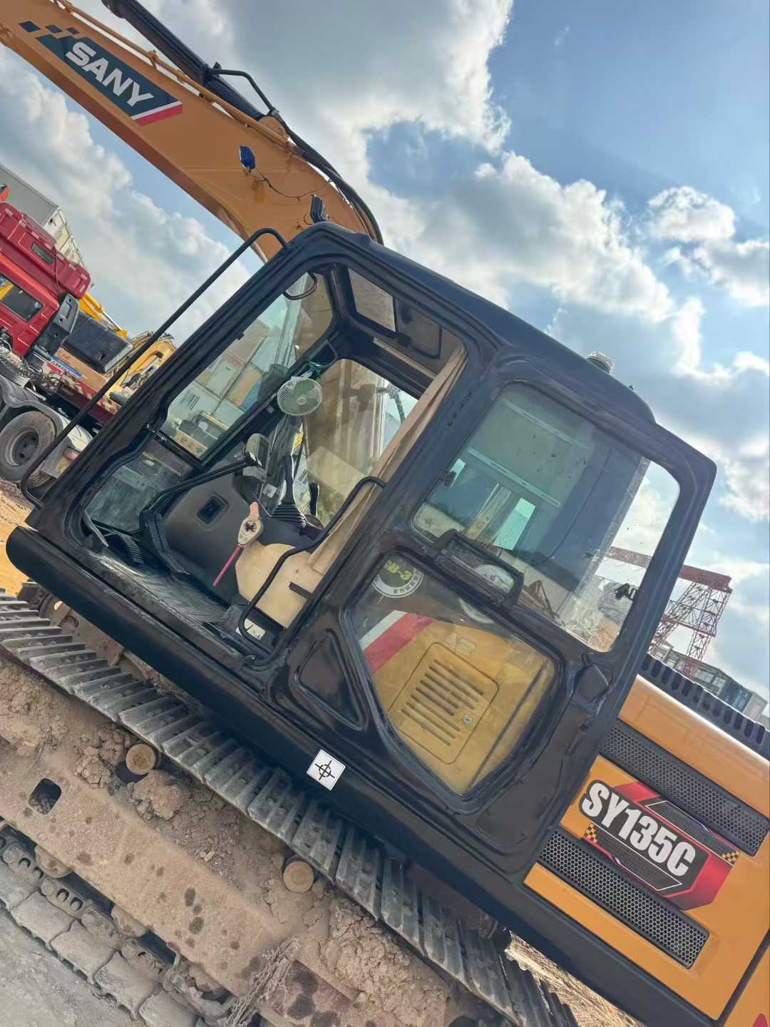 Used Sany SY135 Excavator 2016 Model / 4