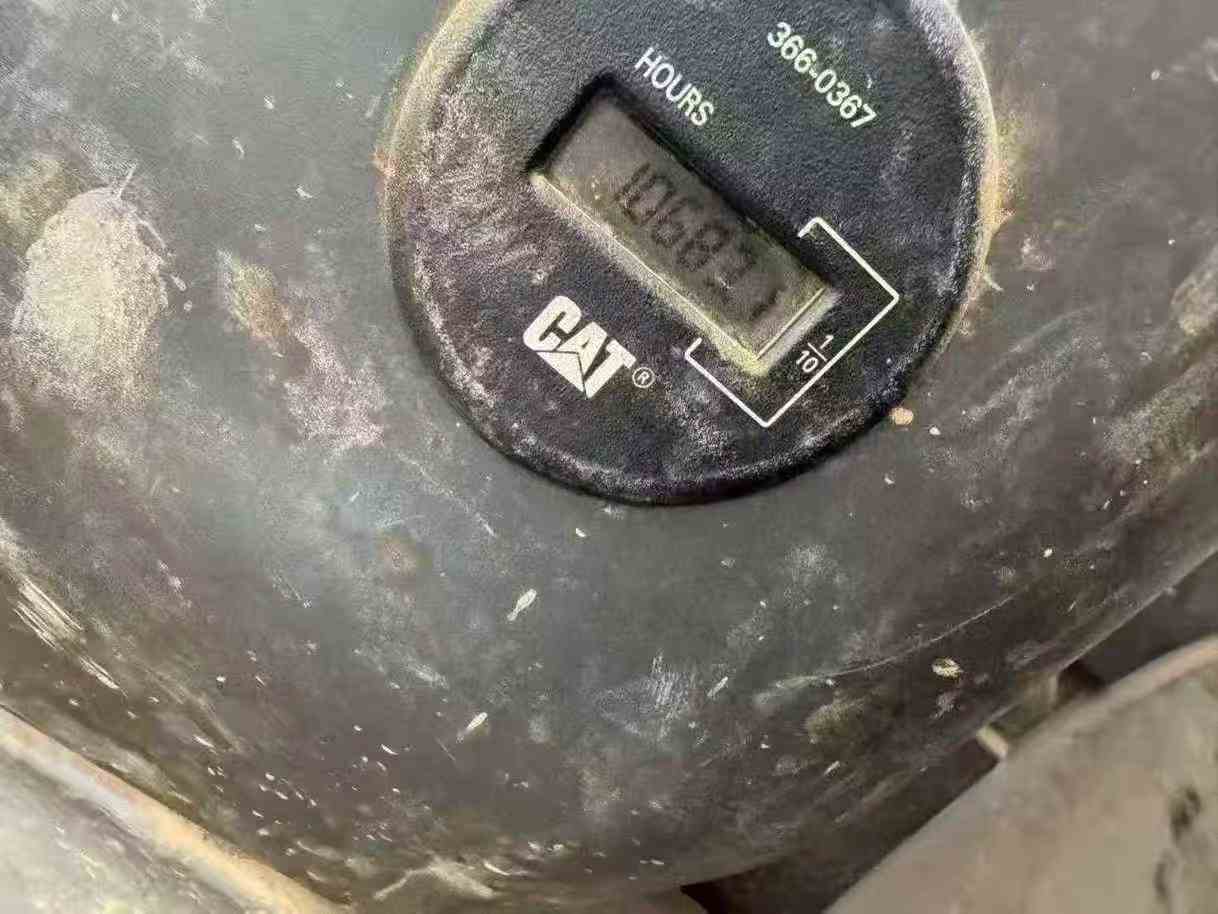 Used Caterpillar 330L Excavator 2016 Model / 7