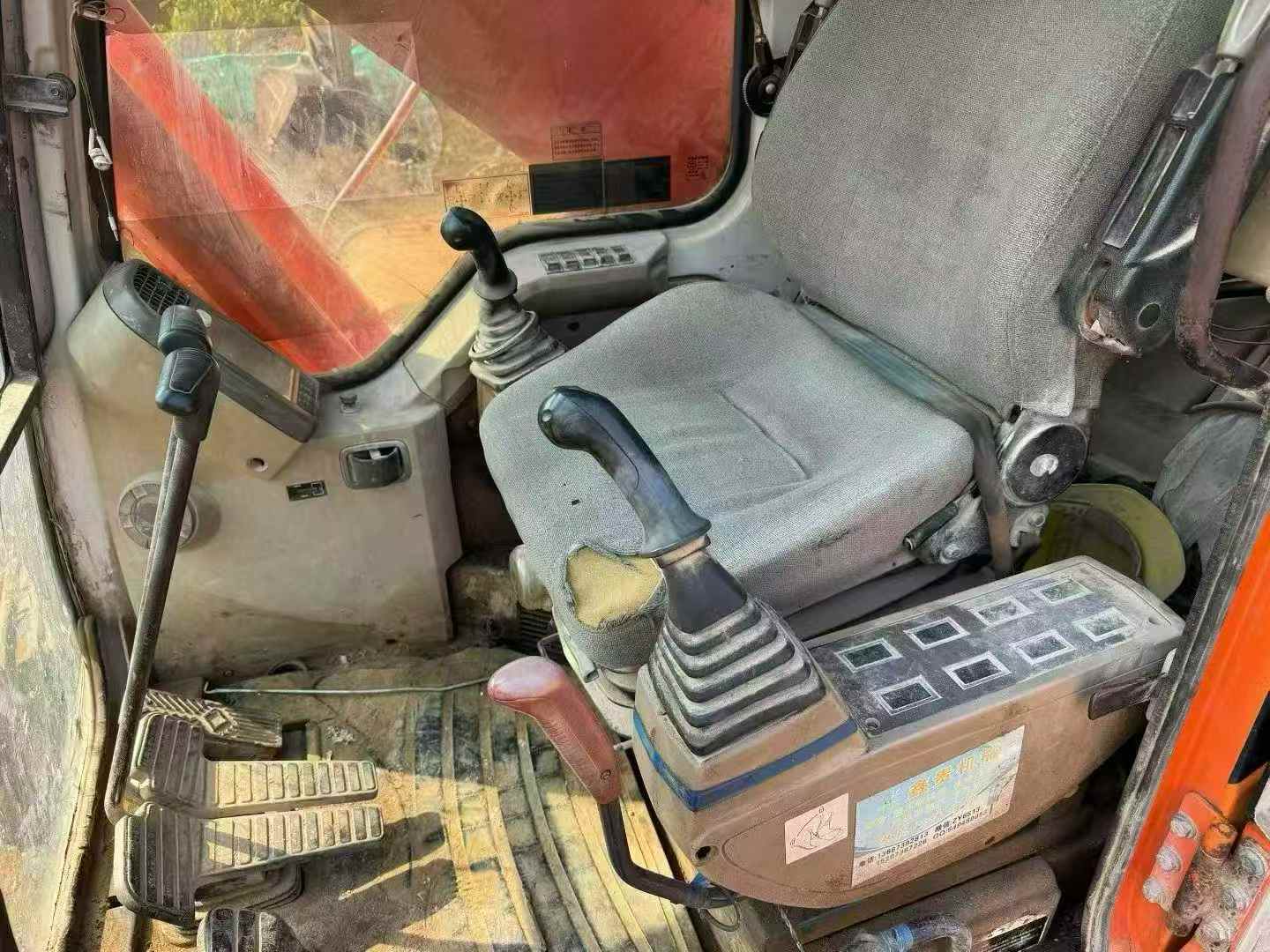 Used Doosan DH220-7 Excavator 2010 Model / 7