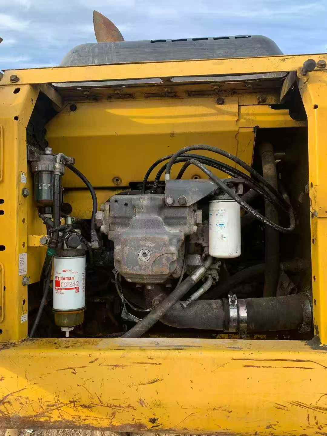 Used Komatsu PC210LC-8 Excavator 2009 Model / 6