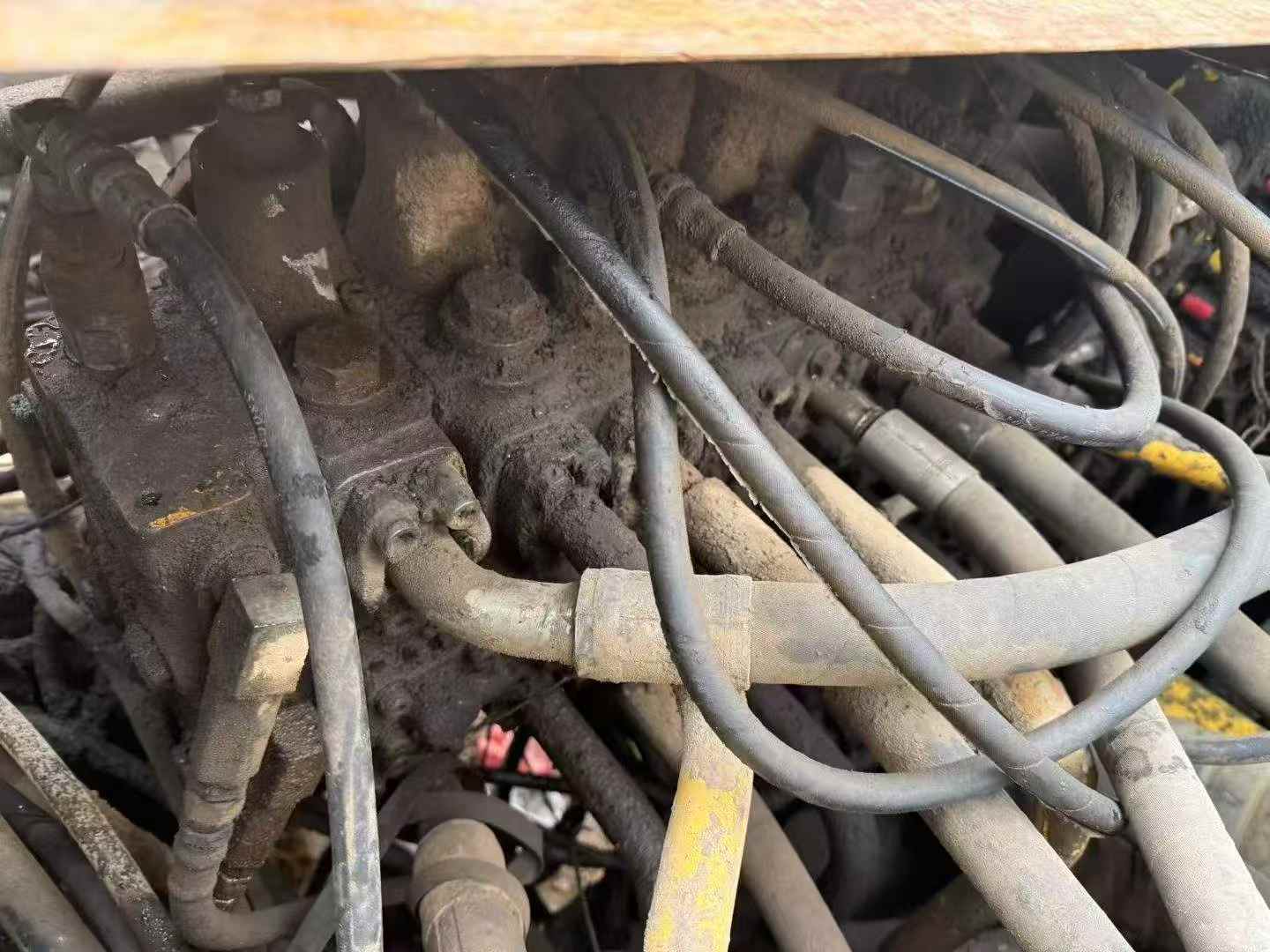 Used Komatsu PC200-6 Excavator 2016 Model / 7