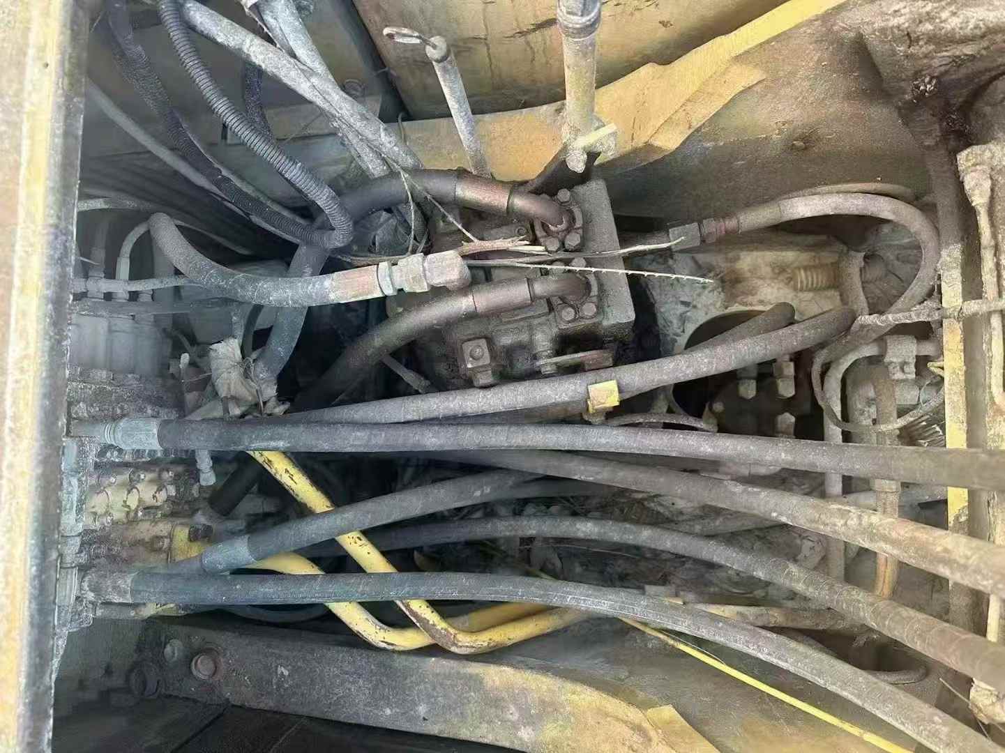 Used Komatsu PW220-7 Excavator 2016 Model / 9