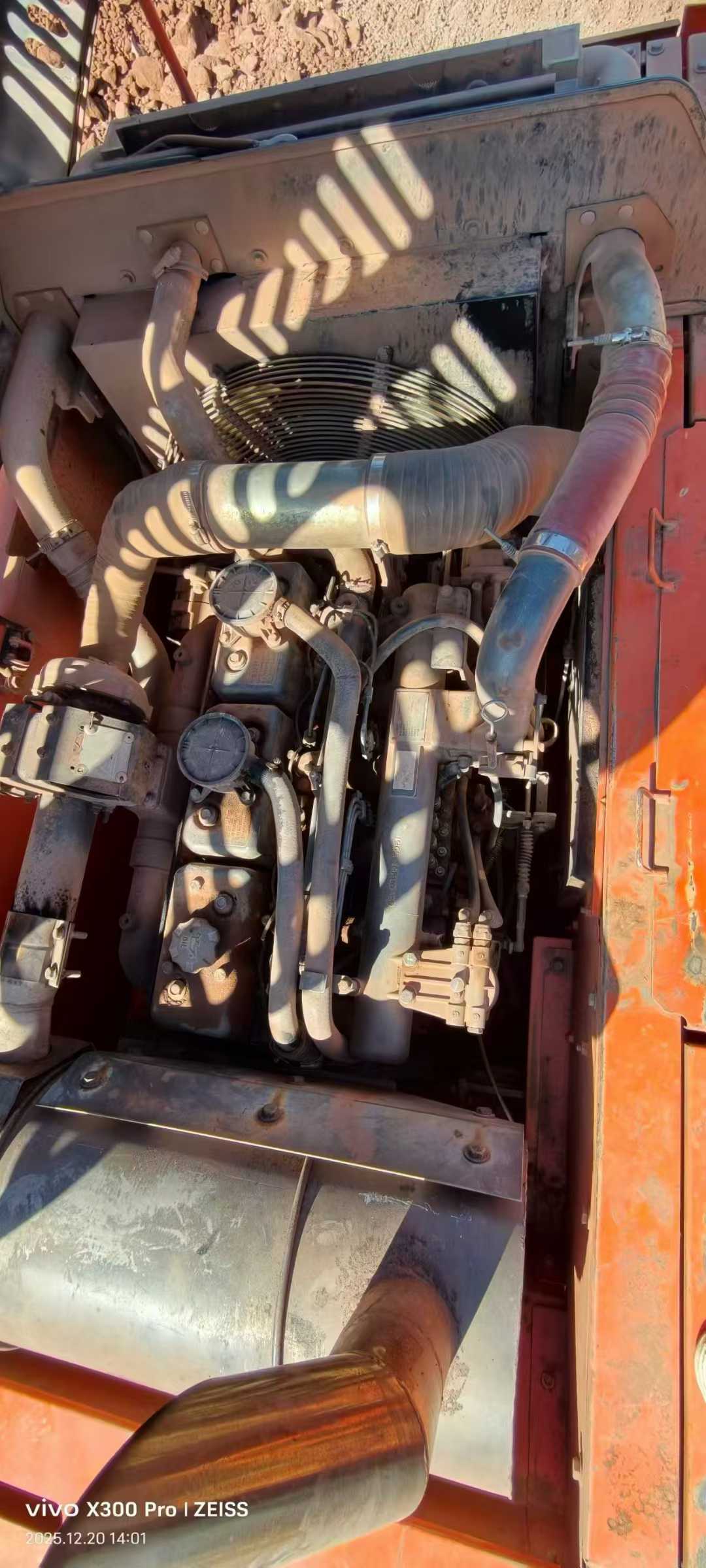 Used Doosan DH220 Excavator 2012 Model / 4