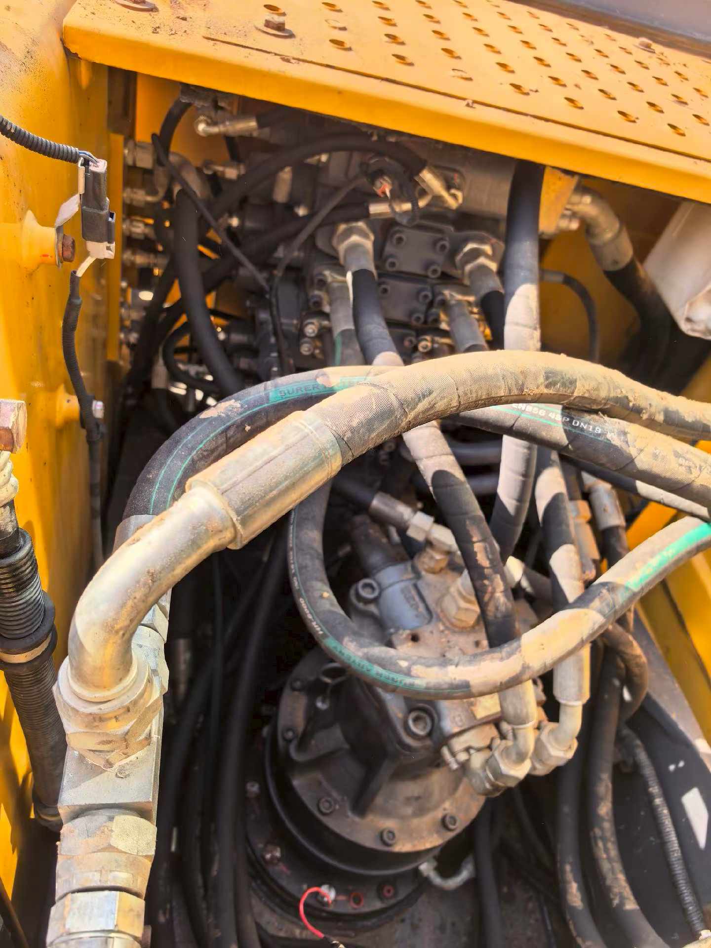 Used XCMG XE135D Excavator 2017 Model / 6