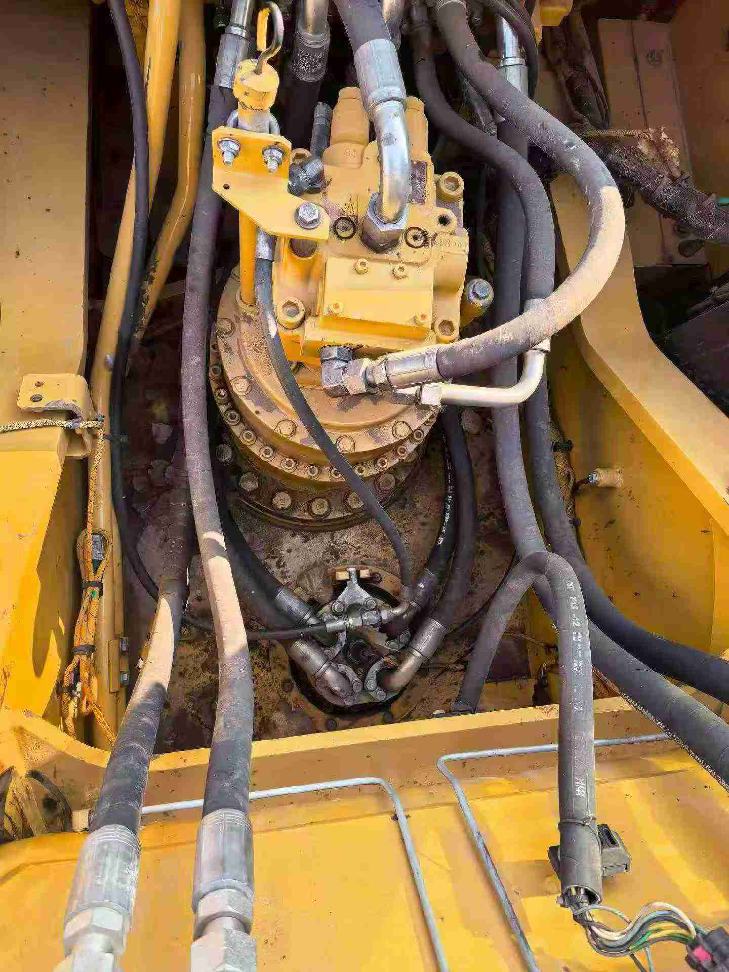 Used Caterpillar 330L Excavator 2019 Model / 7