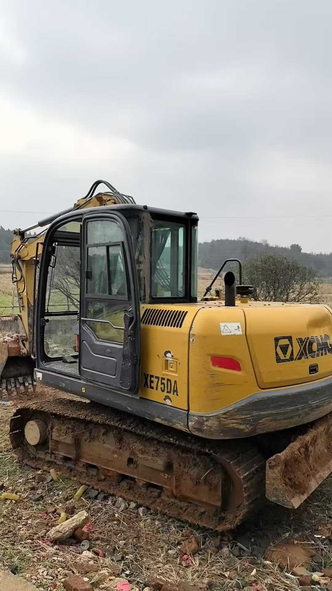 Used XCMG XE75WD Excavator 2020 Model / 3