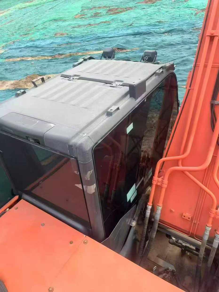 Used Hitachi ZAXIS200 Excavator 2016 Model / 9