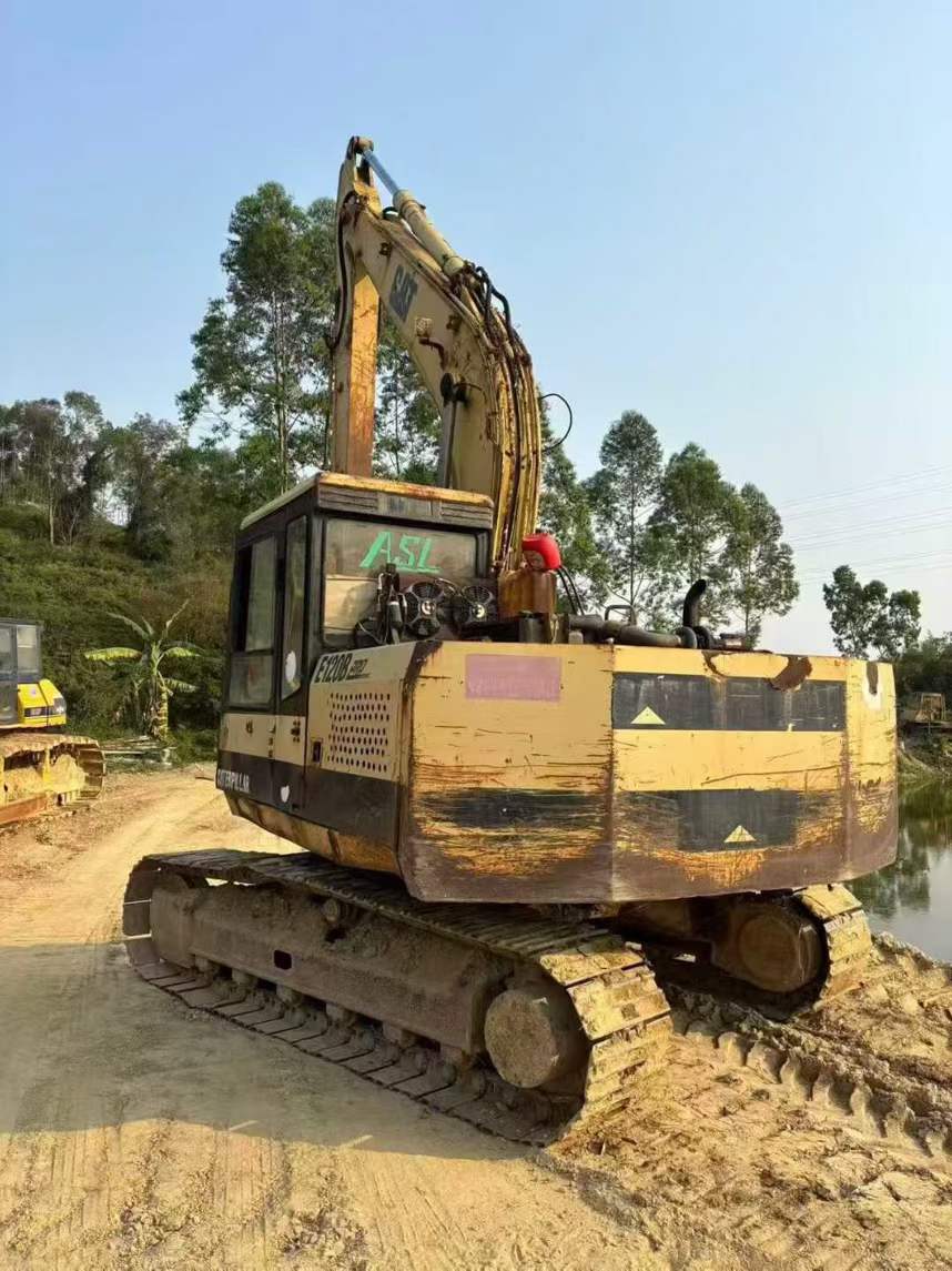 Used Caterpillar CT20 Excavator 2016 Model / 9
