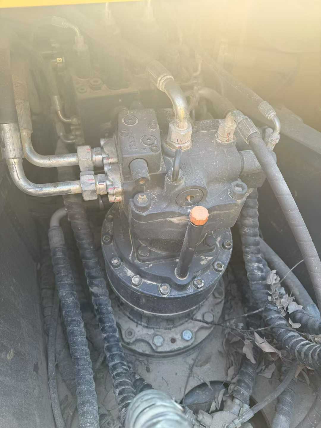 Used XCMG XE270GK Excavator 2022 Model / 4