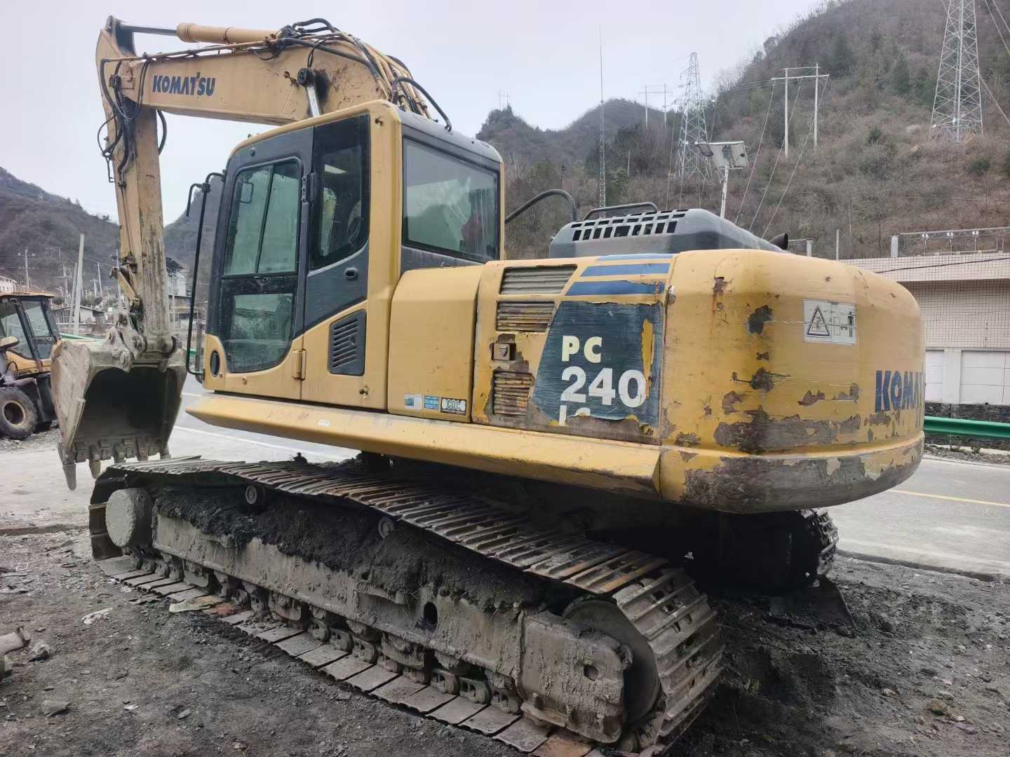 Used Komatsu PC240-11M0 Excavator 2016 Model / 4