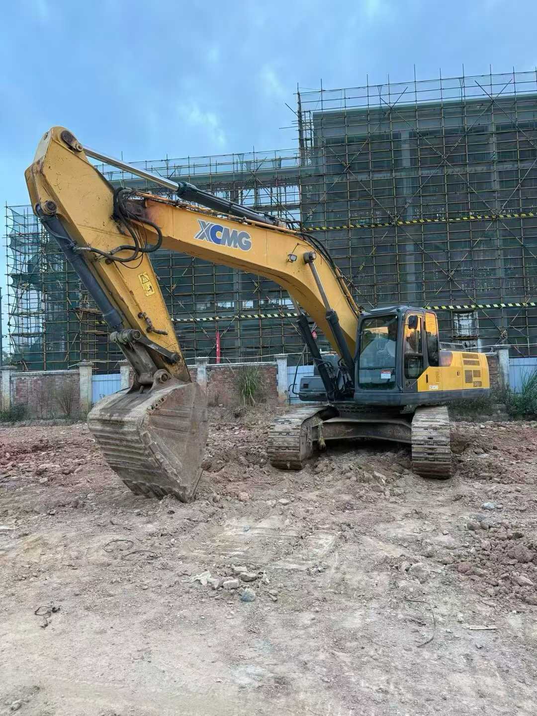 Used XCMG XE370 Excavator 2016 Model / 2