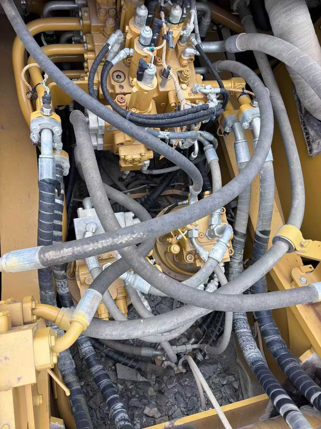 Used XCMG XE550DK Excavator 2022 Model / 4