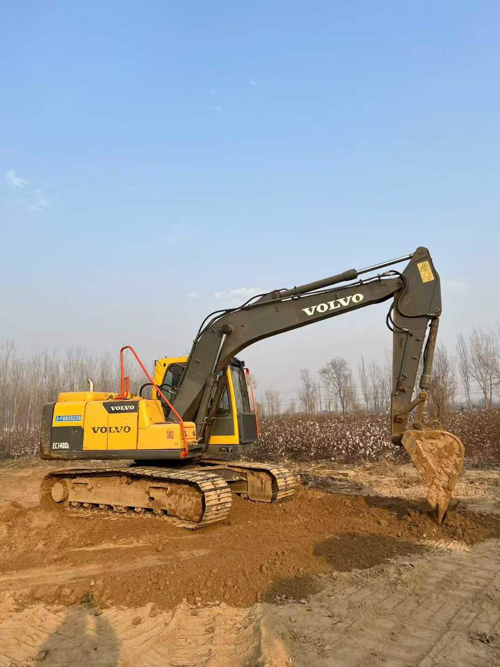 Used Volvo EC140 Excavator 2016 Model / 3
