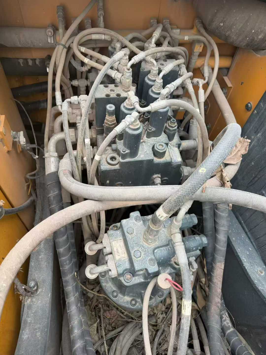 Used Hyundai R150WVSNPRO Excavator 2022 Model / 3