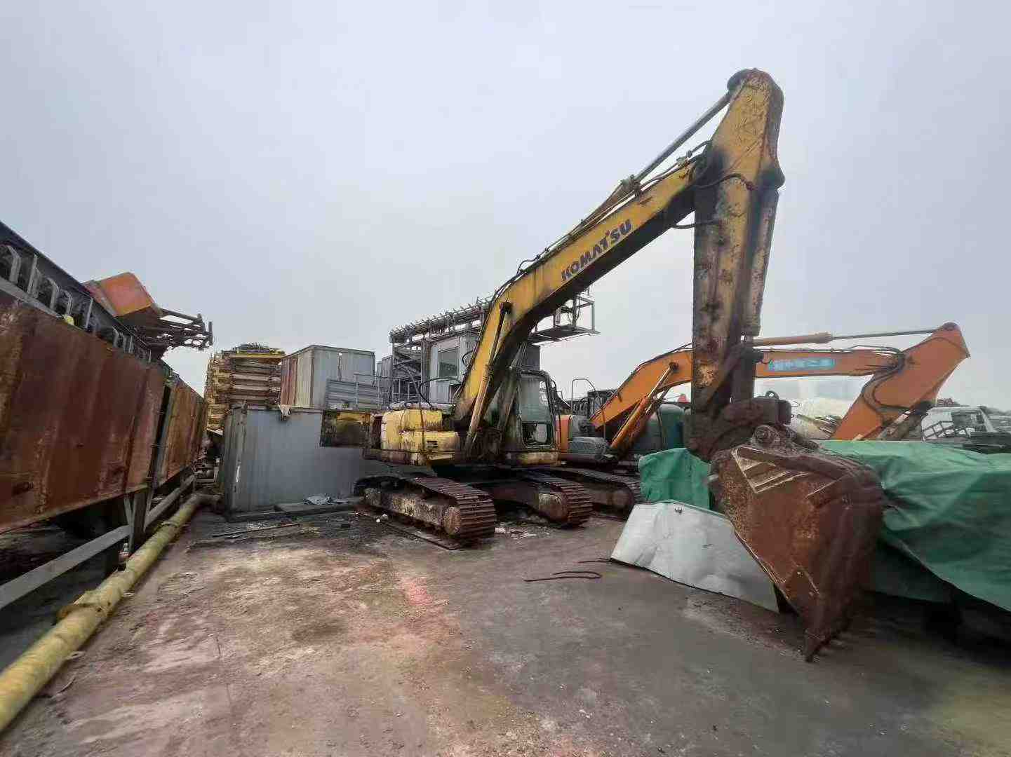 Used Komatsu PC200 Excavator 2016 Model / 2