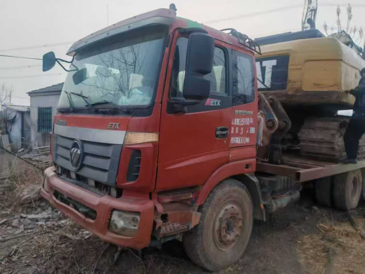 Used Caterpillar CT20 Excavator 2012 Model / 9