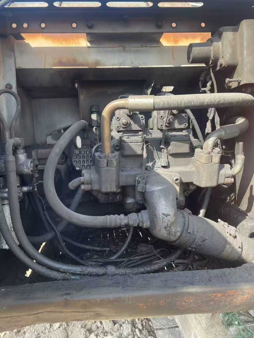 Used Hitachi ZAXIS200 Excavator 2016 Model / 3