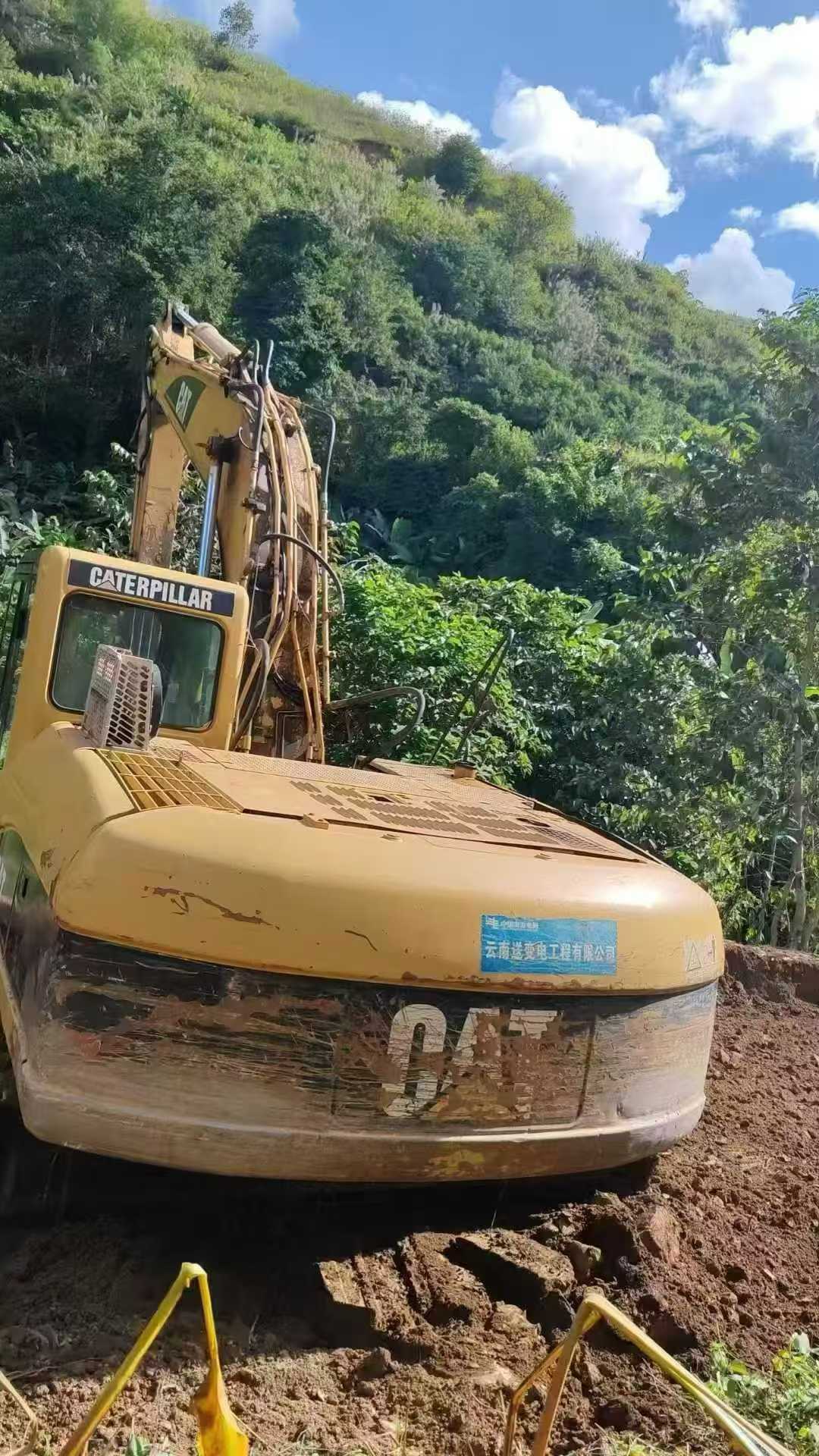 Buy Caterpillar 320C Used Excavator / 2 Used Caterpillar 320C Excavator 2016 Model / 2