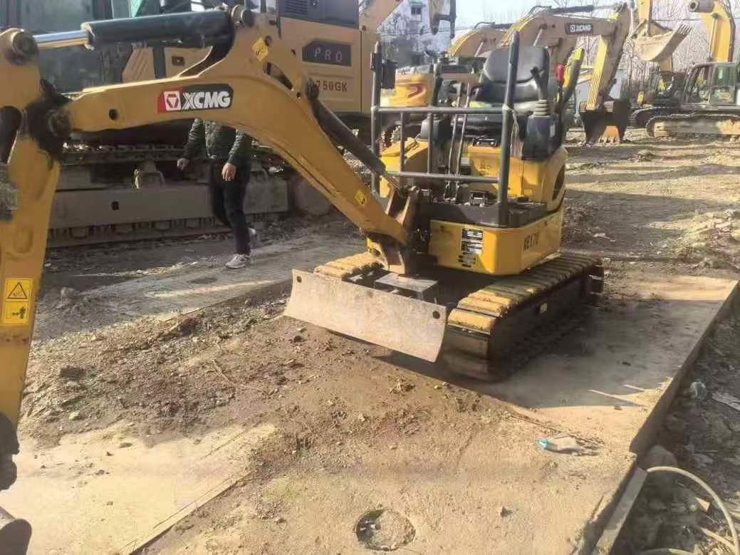 Used XCMG XE17U Excavator 2016 Model / 3