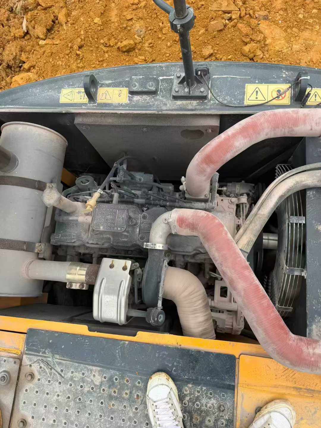 Used Hyundai R150WVSNPRO Excavator 2022 Model / 4