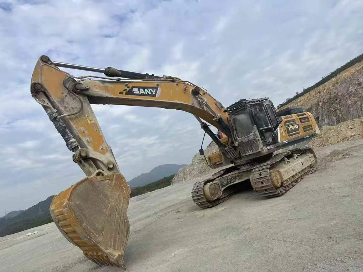 Used Sany SY55 Excavator 2020 Model / 3