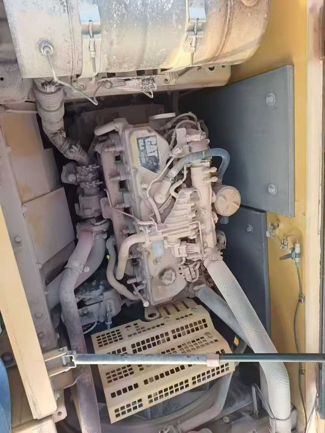 Used Caterpillar 320E Excavator 2016 Model / 8