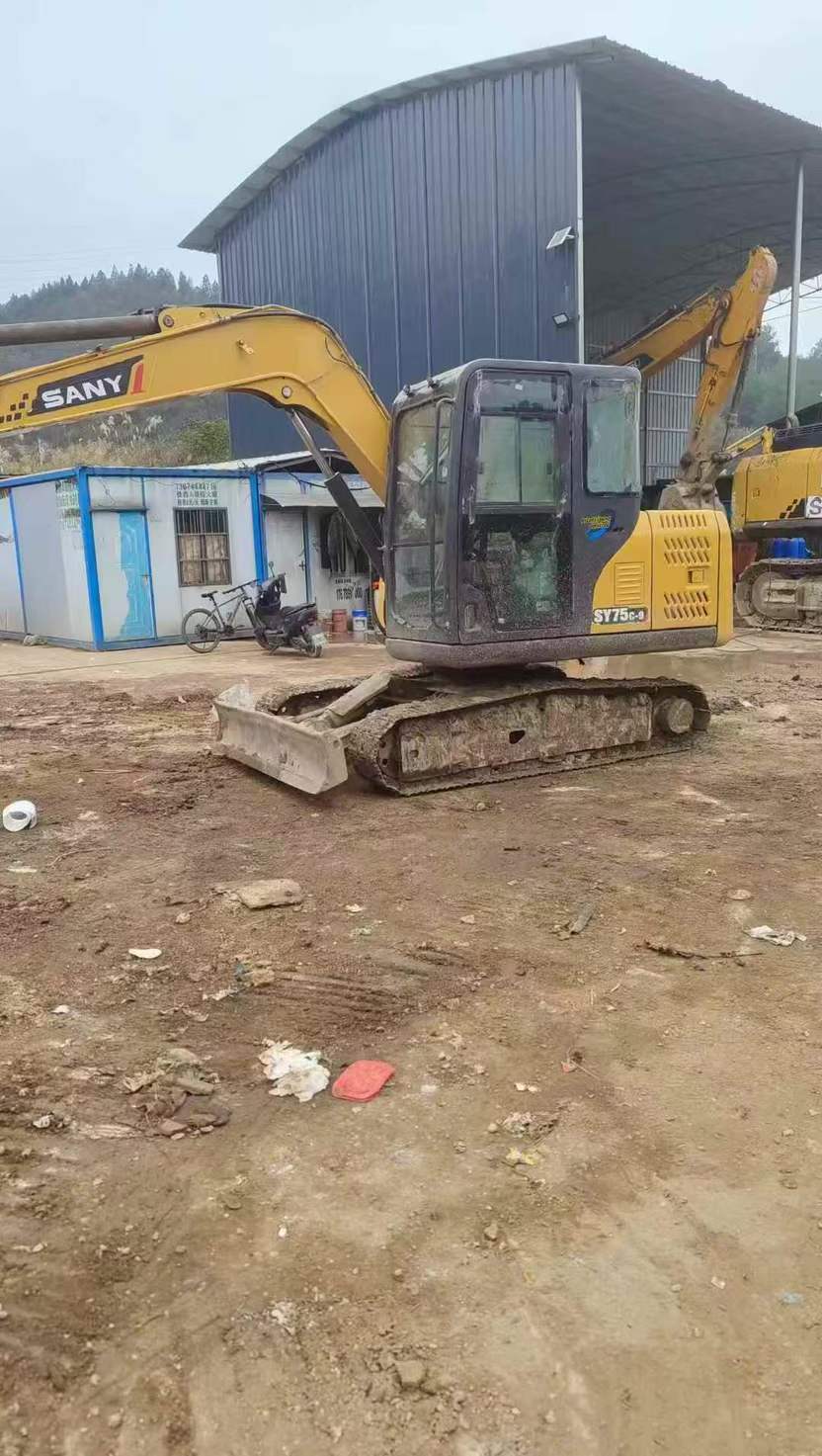 Used Sany SY65C Excavator 2016 Model / 4