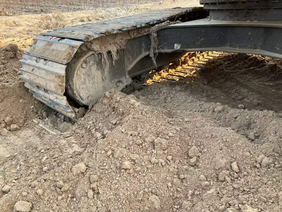 Used Volvo EC140 Excavator 2016 Model / 4