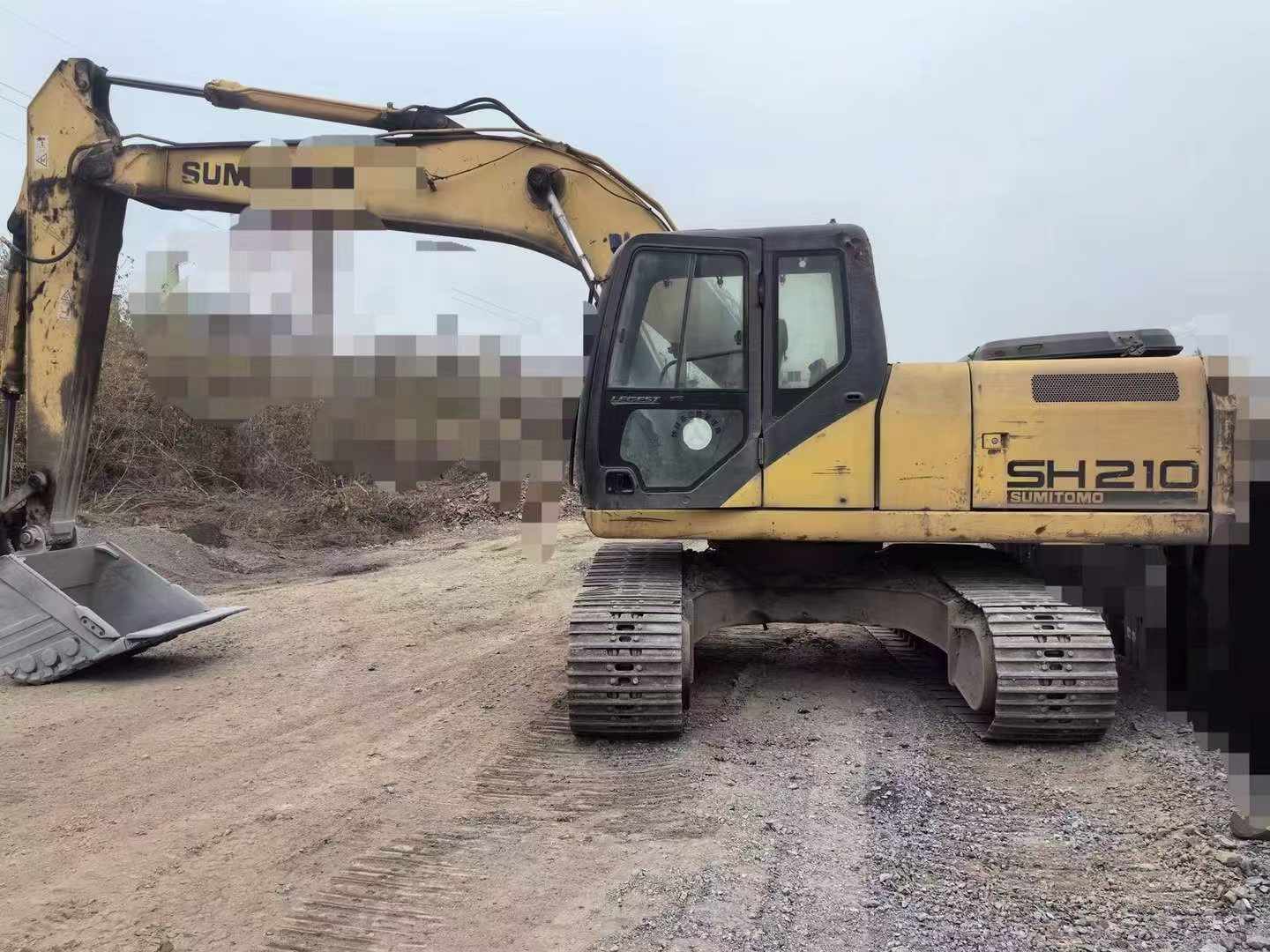 Used Sumitomo SH210-5 Excavator 2015 Model / 2