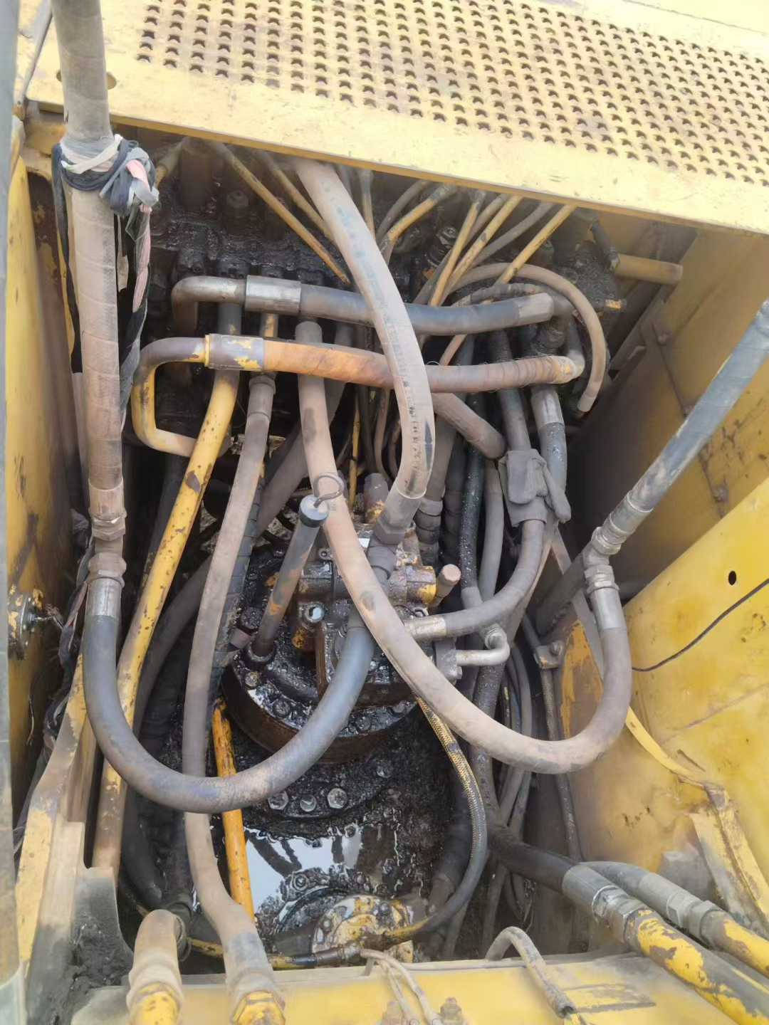 Used Caterpillar CT20 Excavator 2016 Model / 6