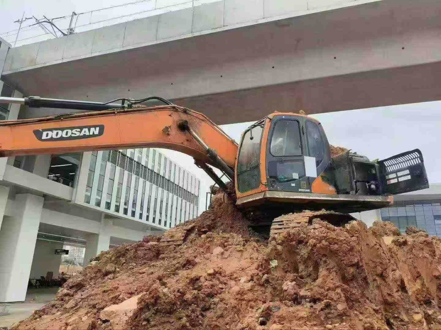 51挖机
